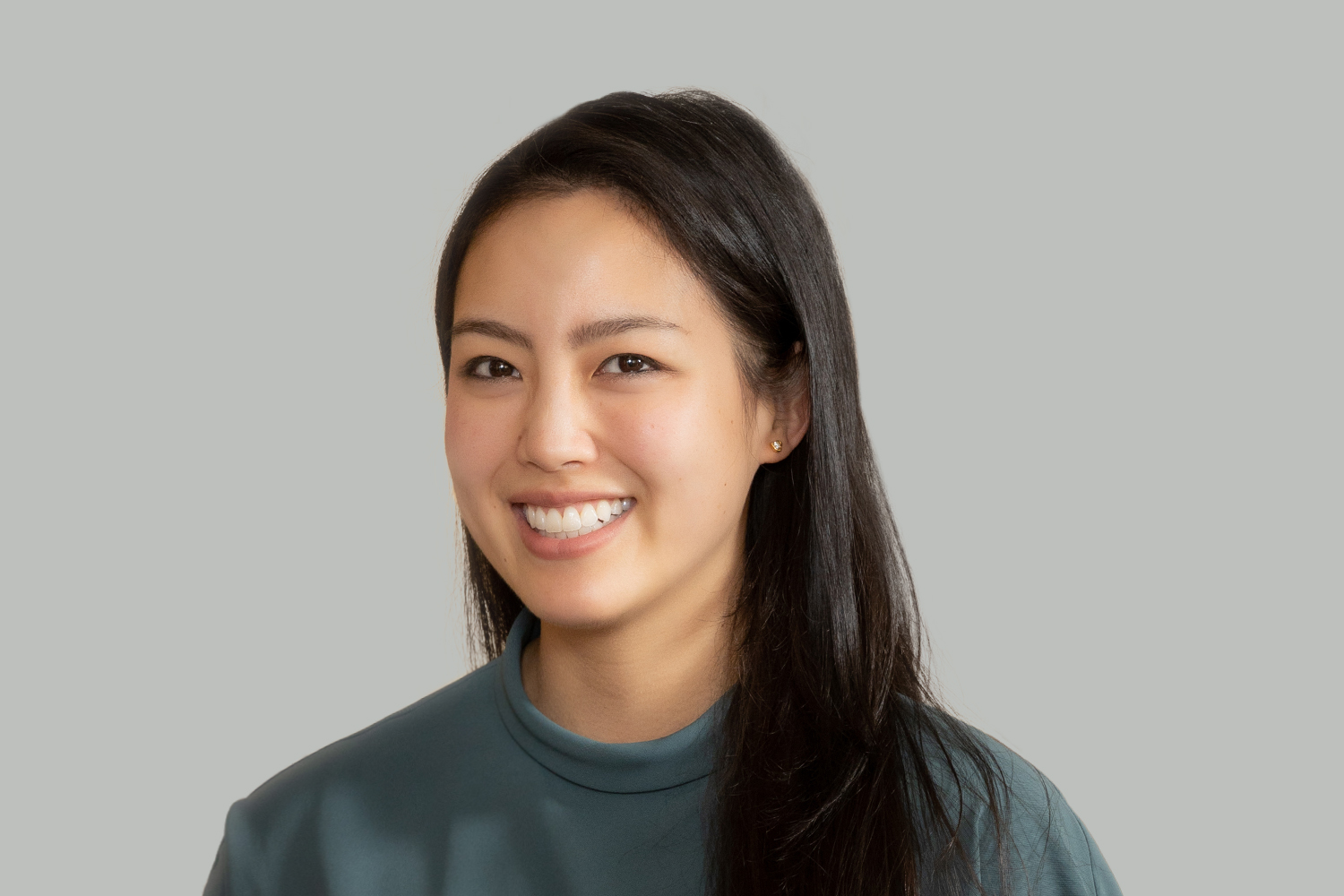 Lorraine Lee (BSJ12) Medill Magazine